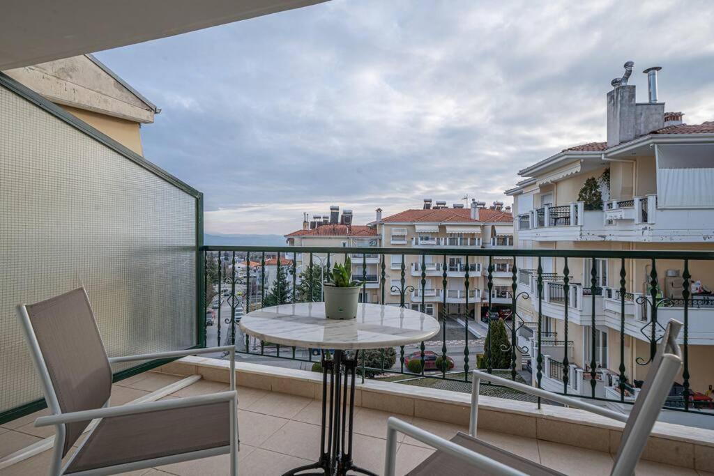 Frida'S Home For 2 In Kozani Exterior photo